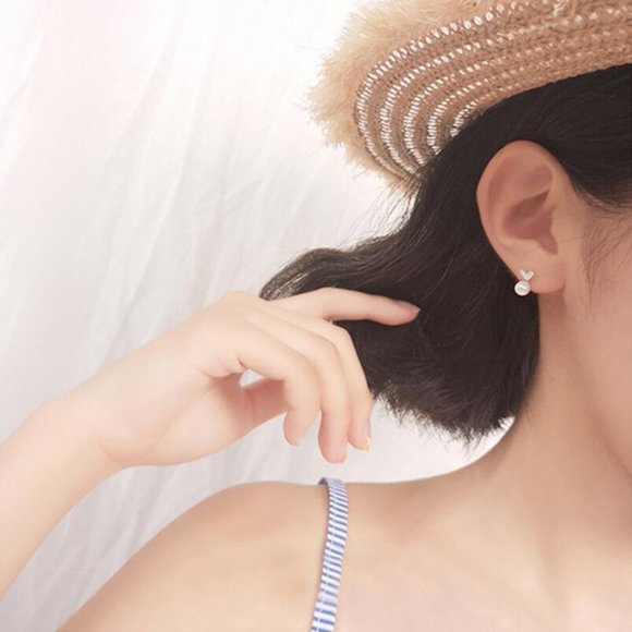 NEW 925 Sterling Silver Diamond Pearl Stud Earrings - Picture 3 of 13